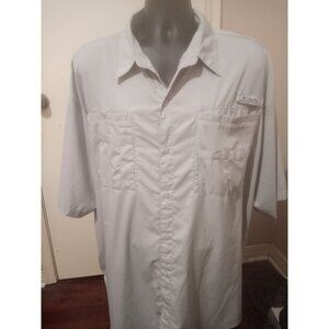Columbia Light Gray Short Sleeve Button-Down Shirt